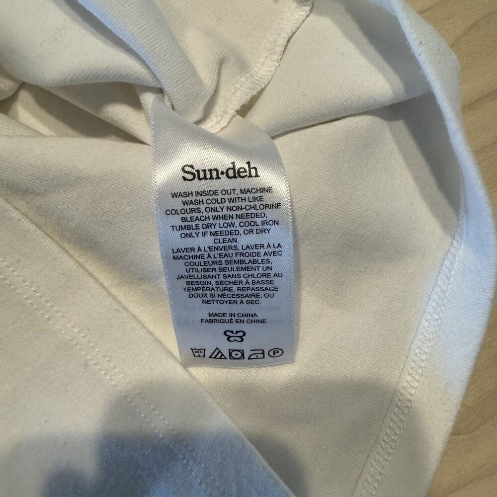 Sun-deh Aritzia White Short Sleeve Cropped Baby Tee Women's Small S - Picture 4 of 6